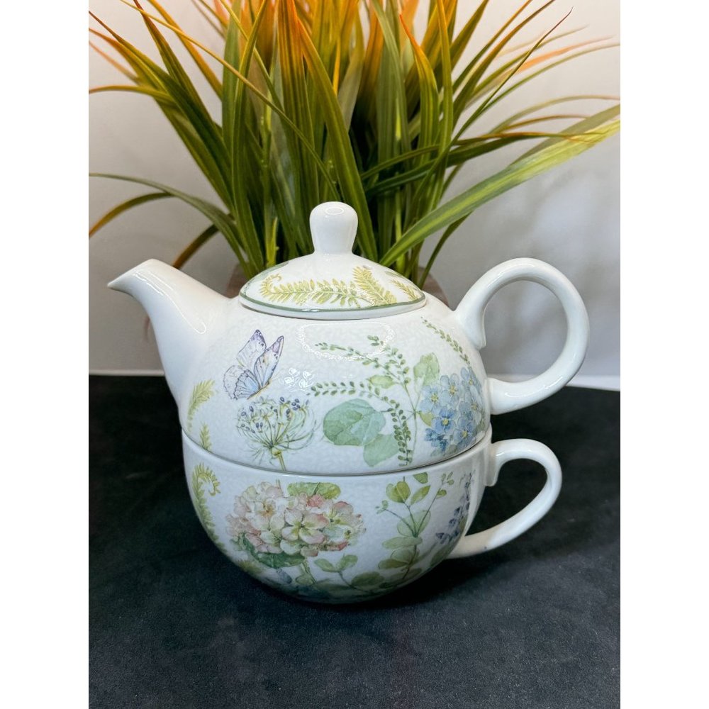 Summer River BV Copyright Porcelain Tea for One Blue Hydrangea